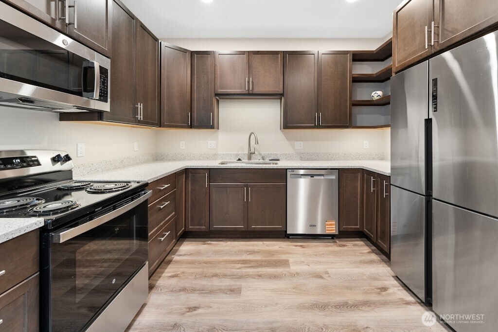 5243 19th Avenue NE Seattle WA 98105