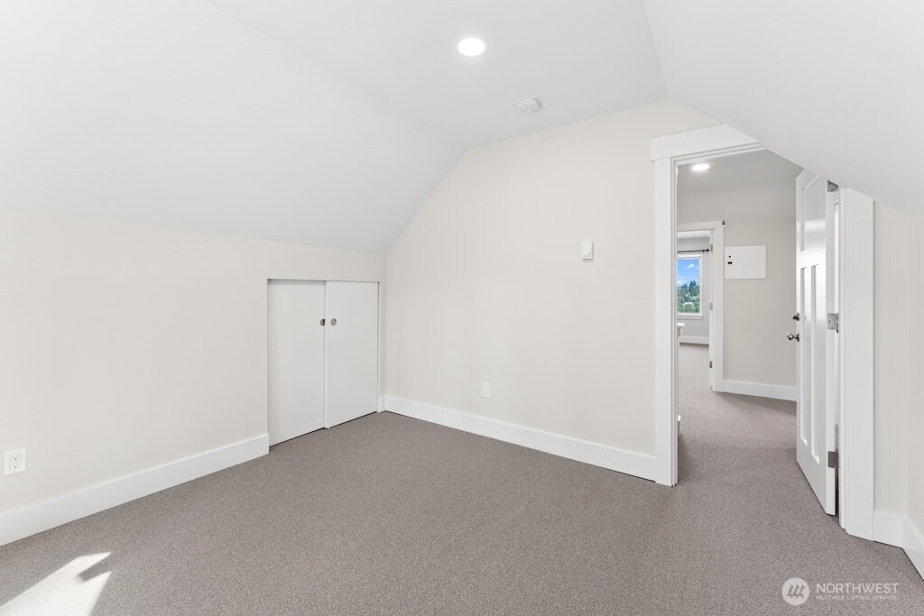 5243 19th Avenue NE Seattle WA 98105