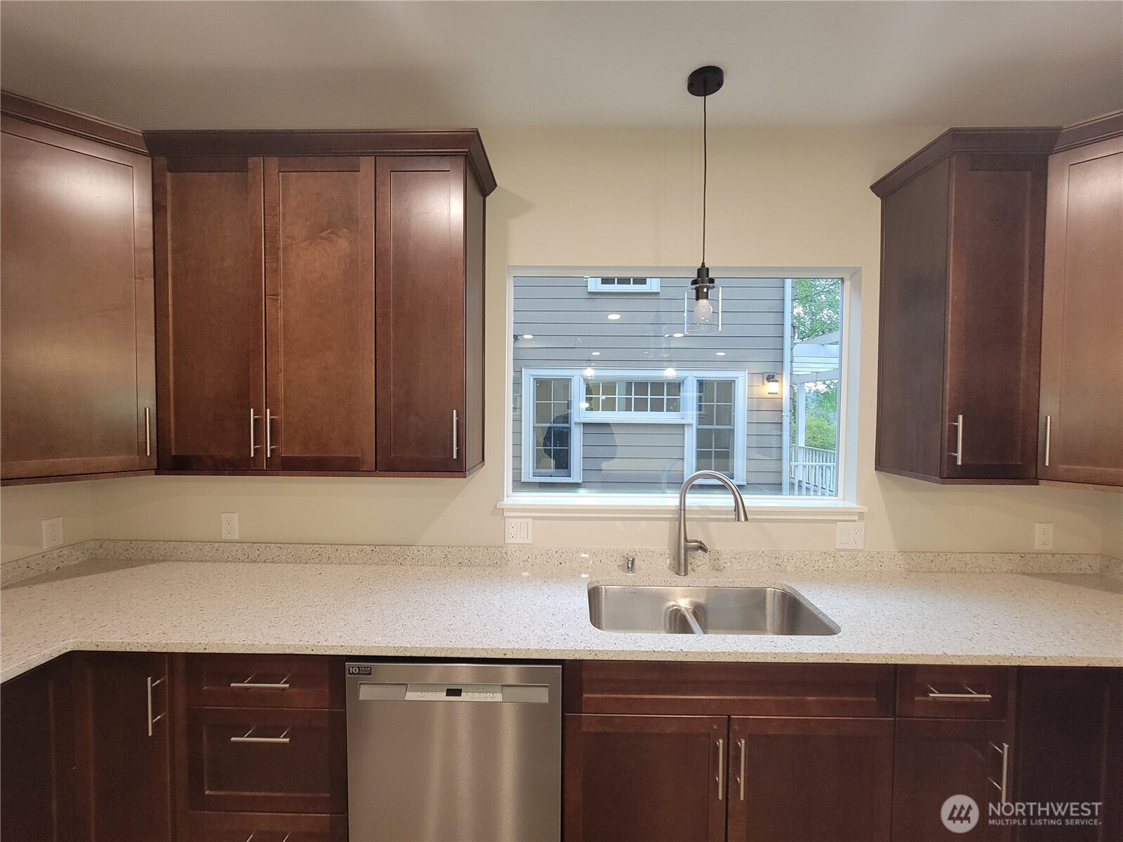 5243 19th Avenue NE Seattle WA 98105