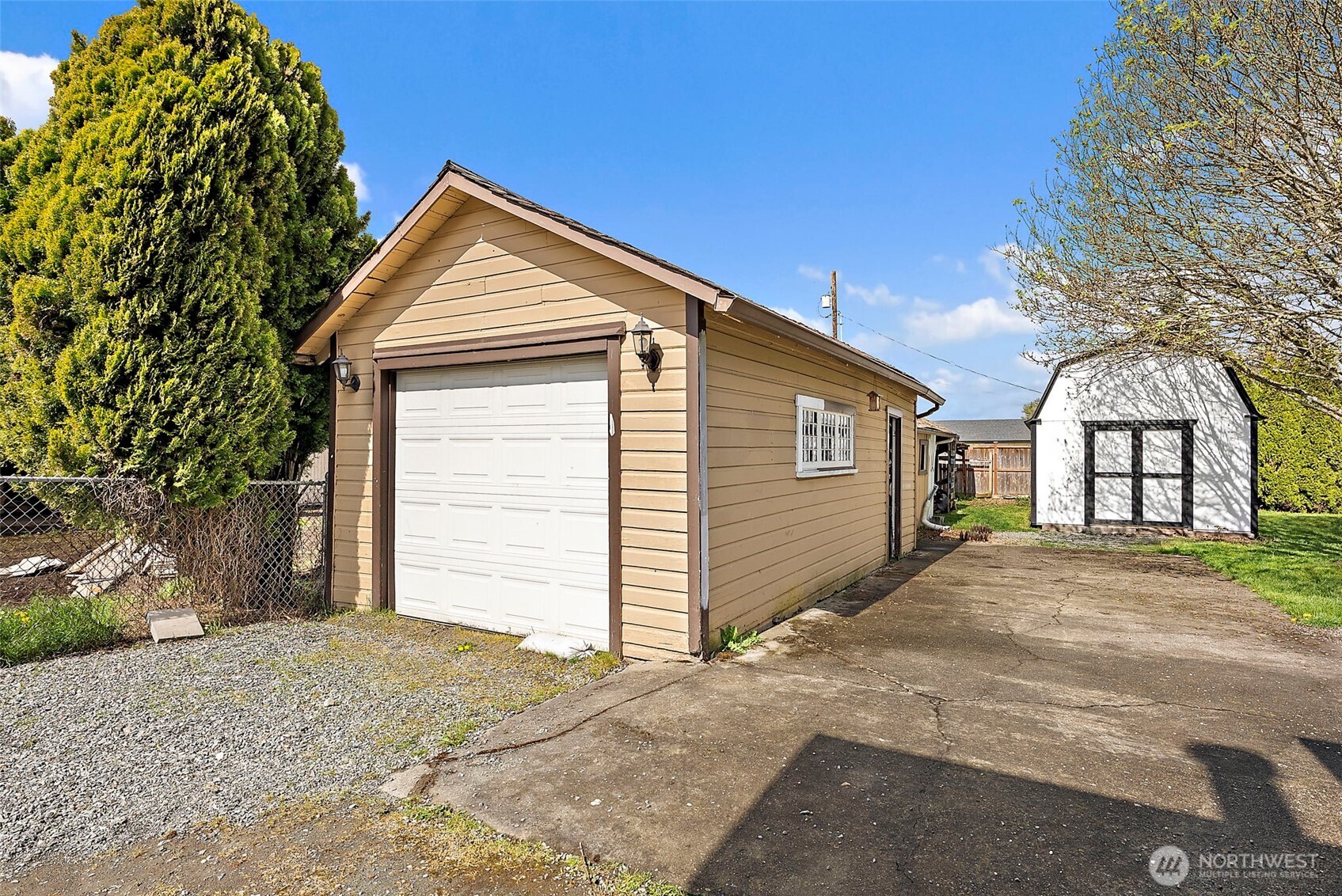 211 Calistoga Street E Orting WA 98360