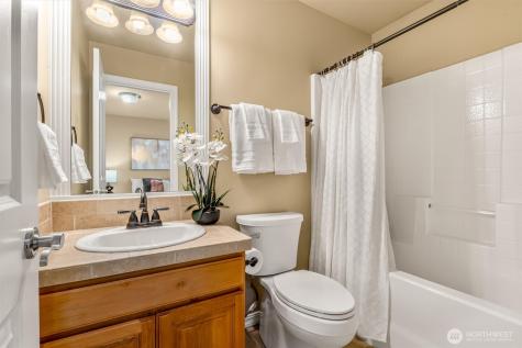 3915 214th Street SE Bothell WA 98021