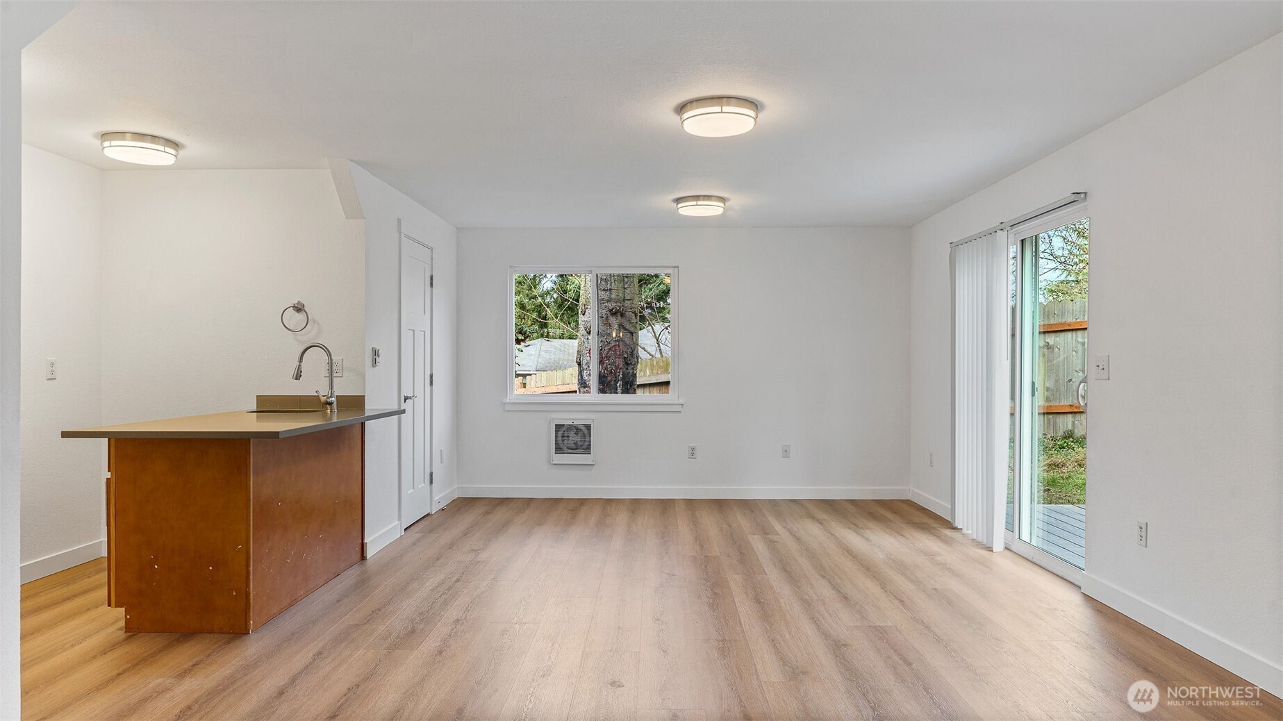 5909 Glenwood Avenue Everett WA 98203