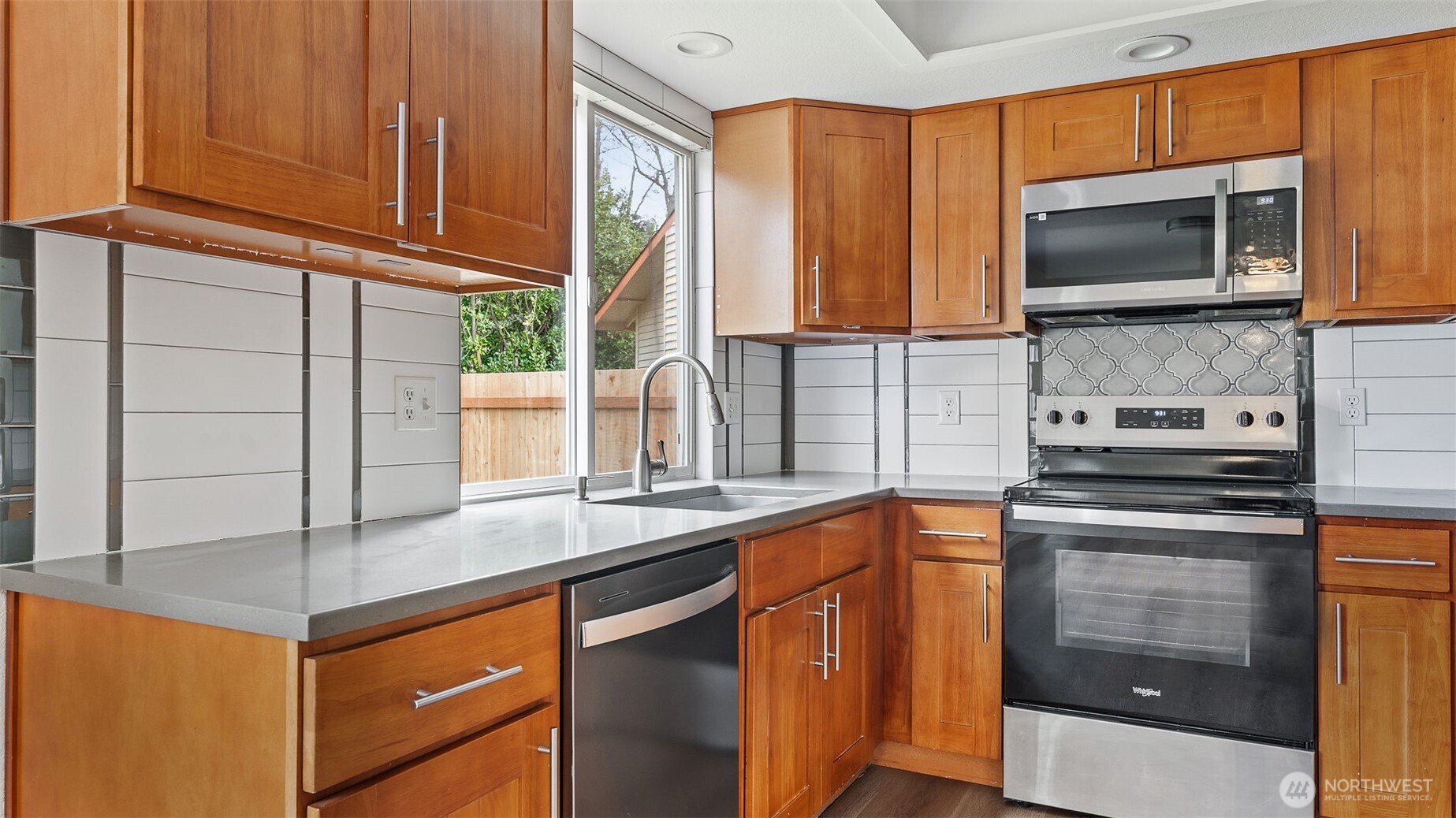 5909 Glenwood Avenue Everett WA 98203
