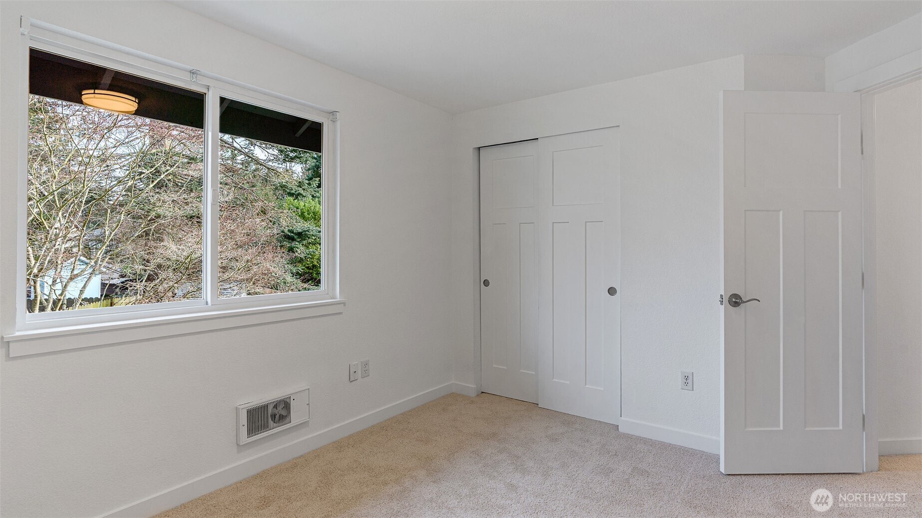 5909 Glenwood Avenue Everett WA 98203