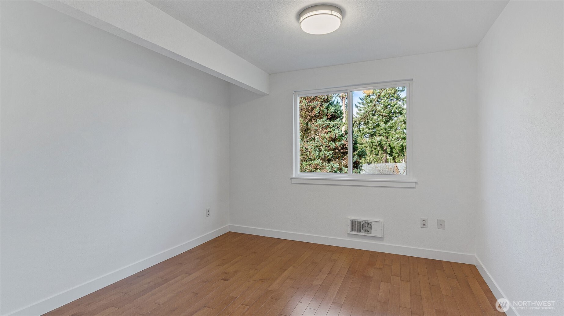 5909 Glenwood Avenue Everett WA 98203