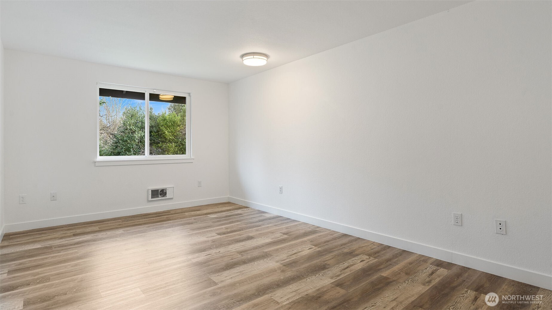 5909 Glenwood Avenue Everett WA 98203
