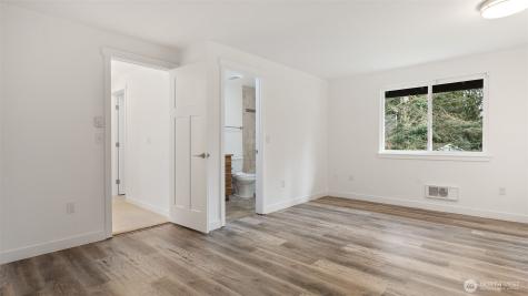 5909 Glenwood Avenue Everett WA 98203