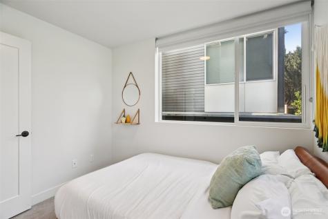71 W Dravus Street Seattle WA 98119