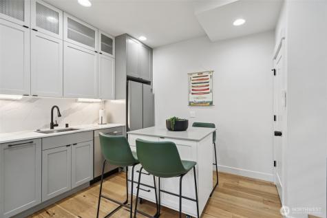71 W Dravus Street Seattle WA 98119
