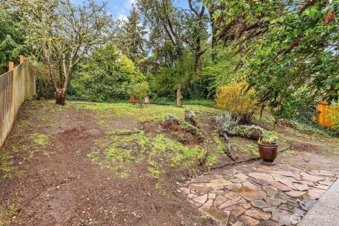 9911 31st Avenue SW Seattle WA 98126