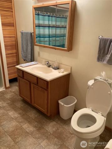 21 N Beaver Place N Hoodsport WA 98548