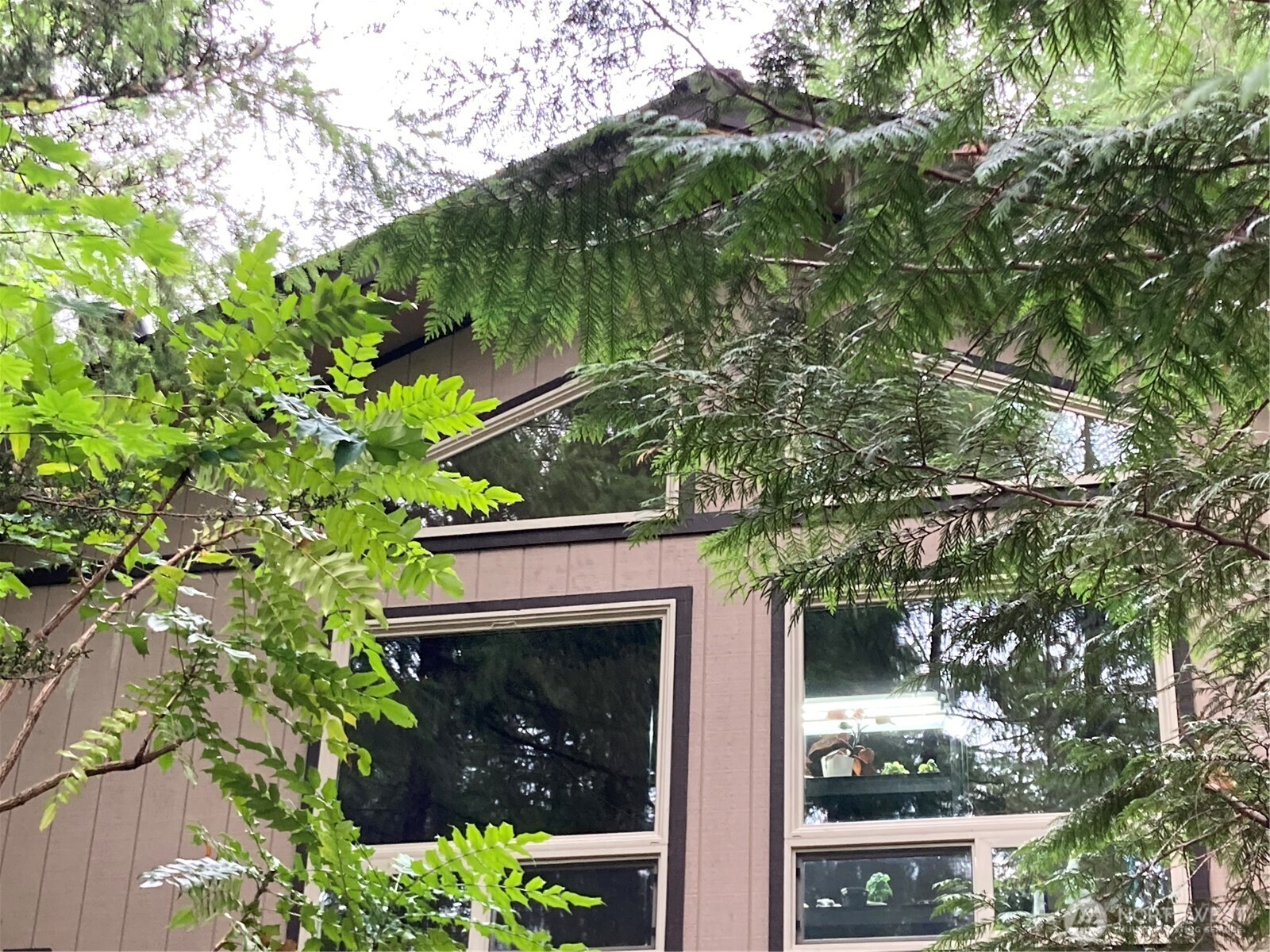 21 N Beaver Place N Hoodsport WA 98548