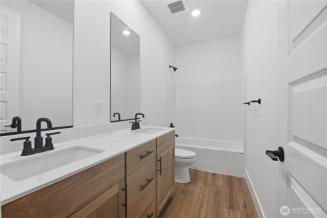 14421 204th Avenue Ct E Bonney Lake WA 98391