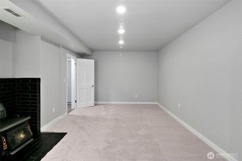 19114 49th Place W Lynnwood WA 98036