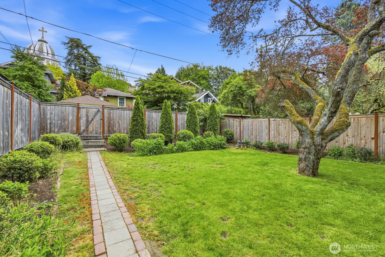 726 20th Avenue E Seattle WA 98112