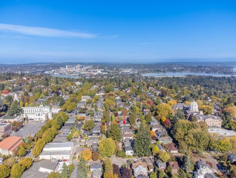 726 20th Avenue E Seattle WA 98112