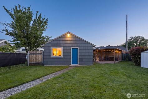 522 S 51st Street Tacoma WA 98408
