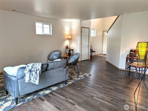 4926 104th Place NE Marysville WA 98270