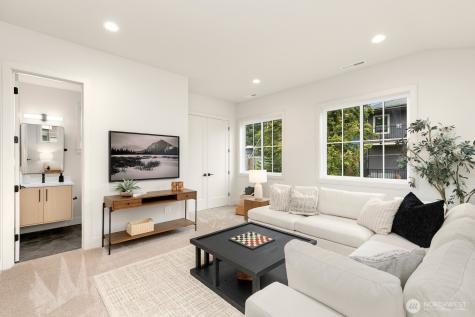 3032 NE Blakeley Street Seattle WA 98105