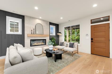 3032 NE Blakeley Street Seattle WA 98105