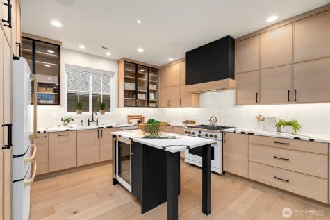 3032 NE Blakeley Street Seattle WA 98105