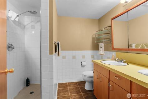 438 Comstock Place Seattle WA 98109
