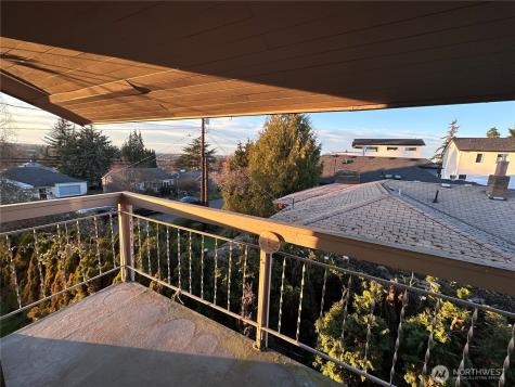9818 61ST Seattle WA 98118