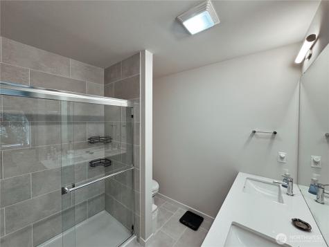 1820 201st Place SE Unit #A5 Bothell WA 98012