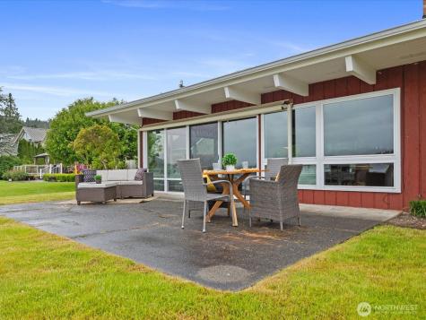 17381 W Big Lake Boulevard Mount Vernon WA 98274