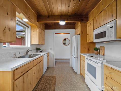 17381 W Big Lake Boulevard Mount Vernon WA 98274