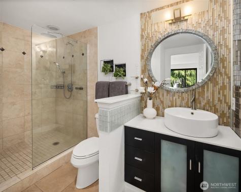 379 100th Avenue NE Bellevue WA 98004