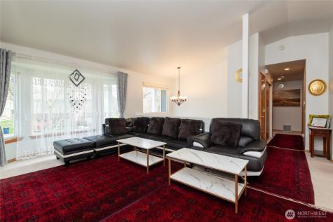 810 84th Drive NE Lake Stevens WA 98258
