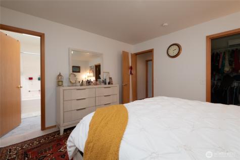 810 84th Drive NE Lake Stevens WA 98258