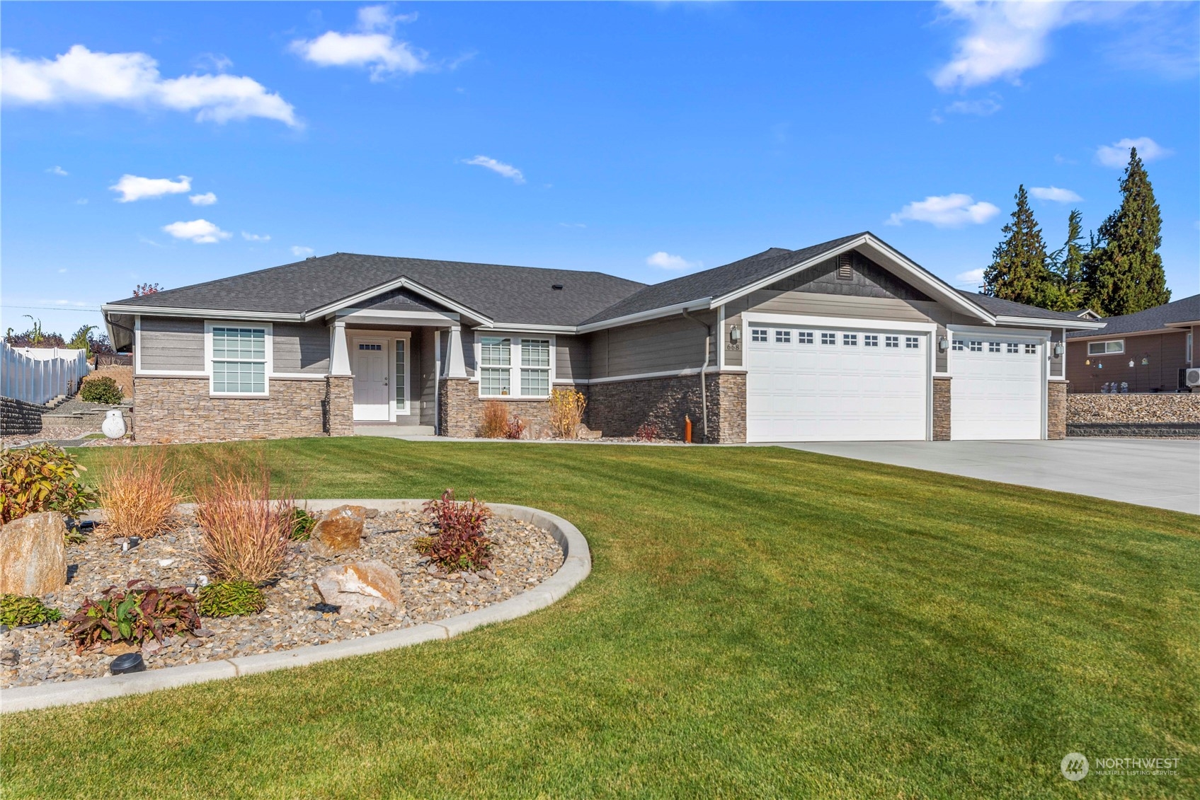 668 S Newton Avenue East Wenatchee WA 98802