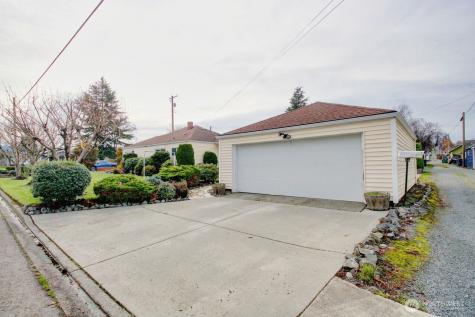1102 17th Street Anacortes WA 98221