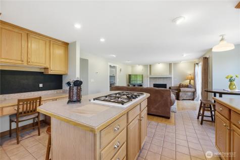 1705 26th Street Place SW Puyallup WA 98371