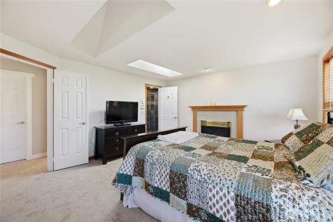 1705 26th Street Place SW Puyallup WA 98371