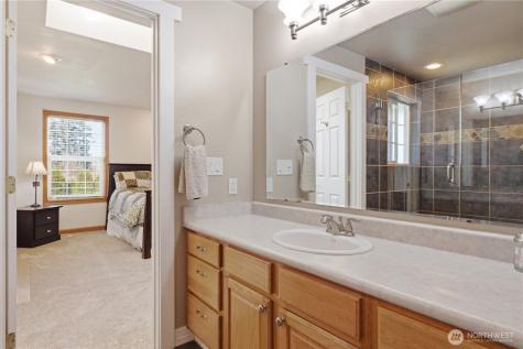 1705 26th Street Place SW Puyallup WA 98371
