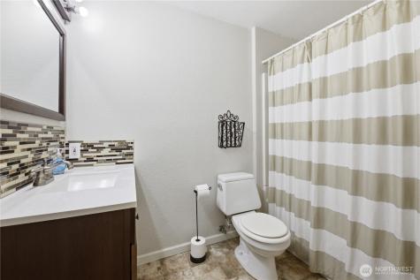 1705 26th Street Place SW Puyallup WA 98371