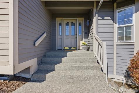 1705 26th Street Place SW Puyallup WA 98371
