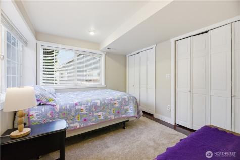 1705 26th Street Place SW Puyallup WA 98371