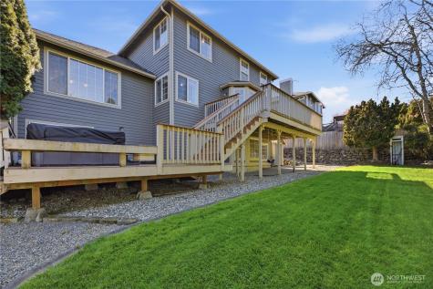 1705 26th Street Place SW Puyallup WA 98371