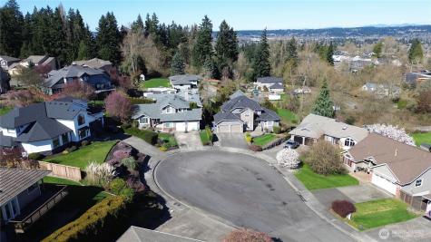 1705 26th Street Place SW Puyallup WA 98371