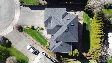 1705 26th Street Place SW Puyallup WA 98371