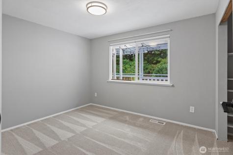 1447 20th Avenue SW Puyallup WA 98371