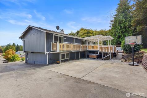 1447 20th Avenue SW Puyallup WA 98371