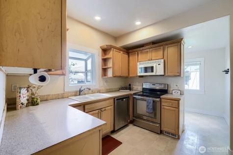 7431 S Park Avenue Tacoma WA 98408