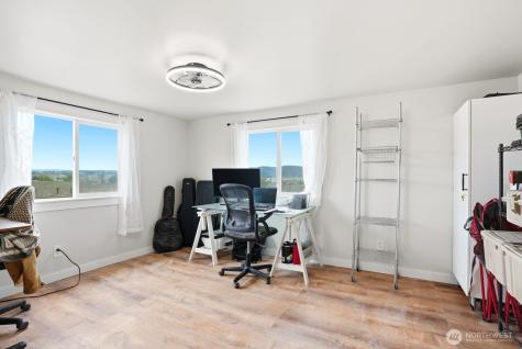 671 Hull Road Selah WA 98942