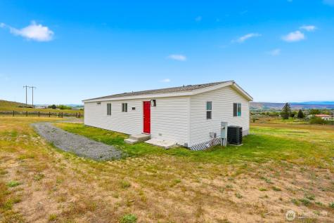 671 Hull Road Selah WA 98942