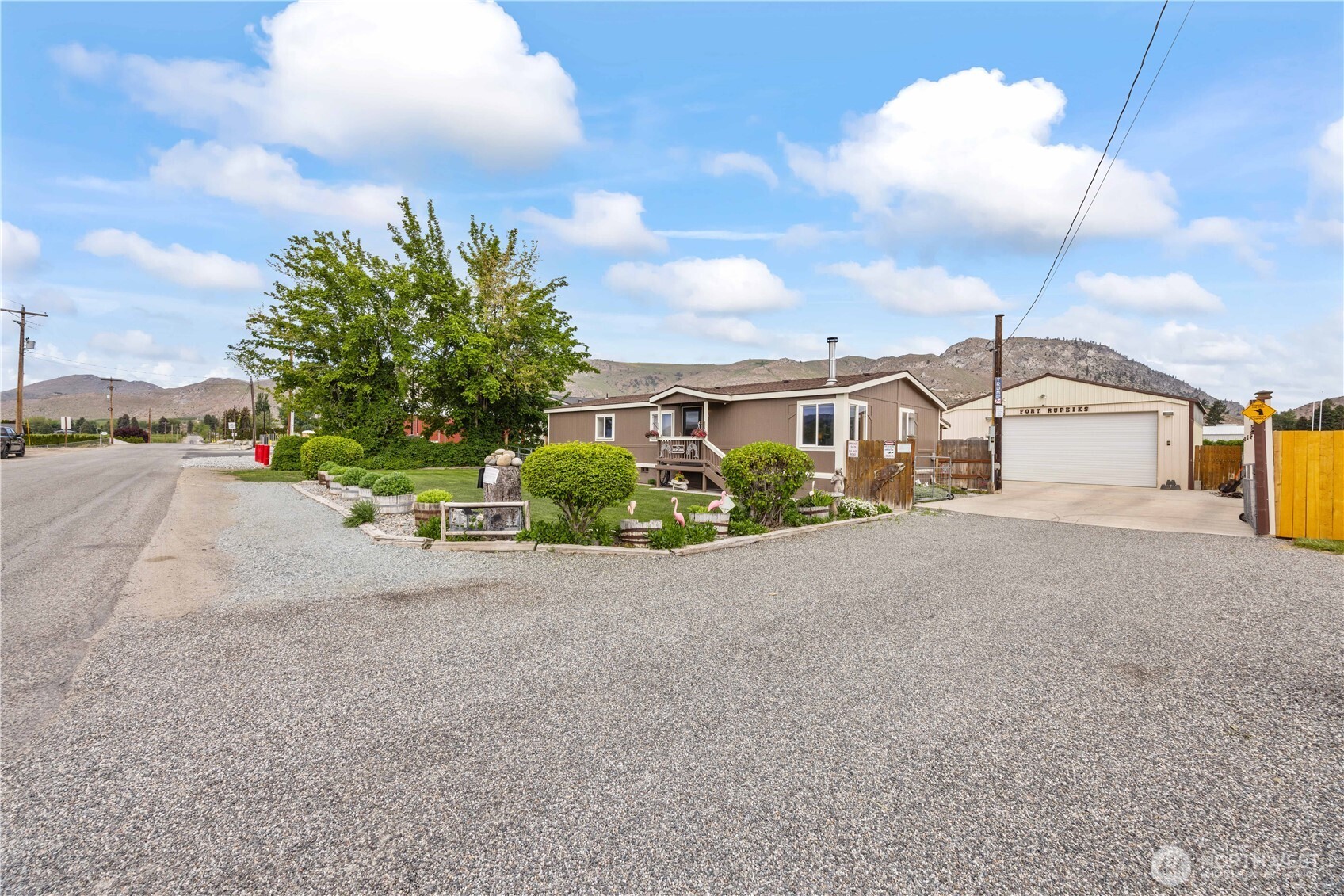 916 Sunset Drive Brewster WA 98812